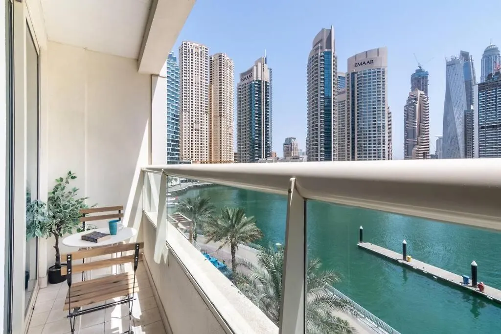 Apartment First Class Studio Serene Marina Views Dubai